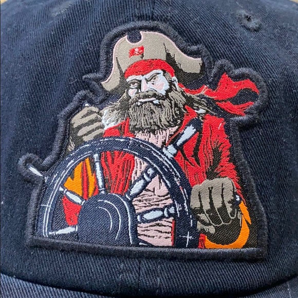 Buccaneers Miller Lite Hat - Picture 2 of 6